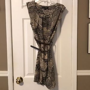 Forever 21 tan black design dress w belt